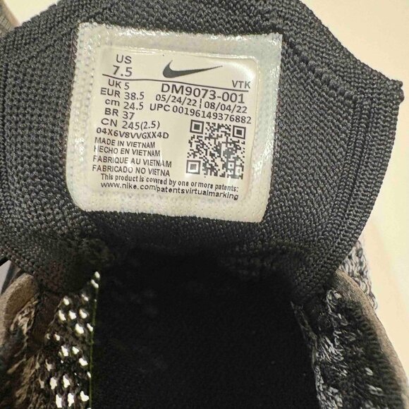 Nike Air Max Flyknit Racer - Black/White - Size 7.5 Women's - DM9073-001 - Picture 13 of 13